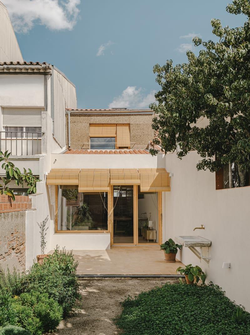 130AUS - New row house in Sabadell